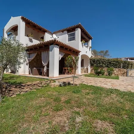 Villetta Spaziosa, Con Ampio Dehor E Giardino * Tanaunella