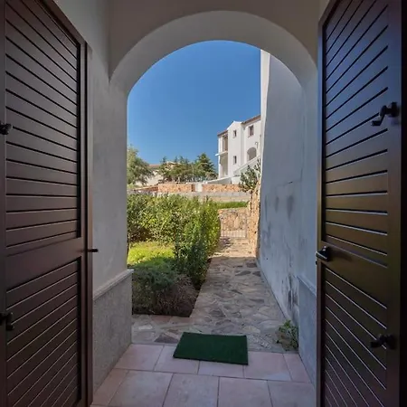 Villetta Spaziosa, Con Ampio Dehor E Giardino