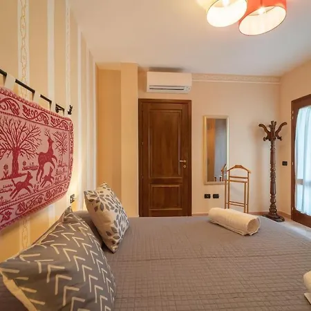 Villetta Spaziosa, Con Ampio Dehor E Giardino Feriehus
